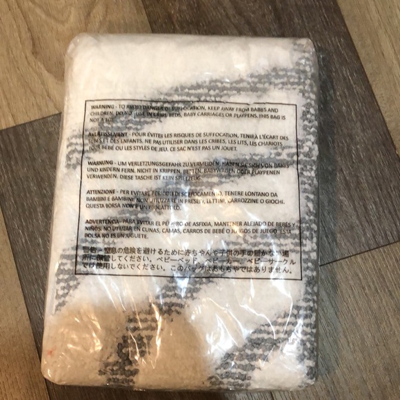 Freshmint Boho Tufted Bath Mat 24 x 17 - Picture 3 of 3